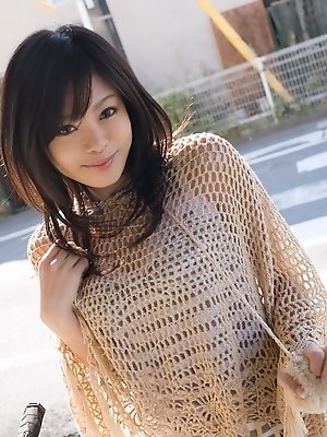 Japanese babe is a show off and flaunts her naked perfect body